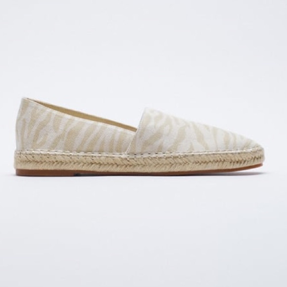 NWT. Zara Cream Low Heel Animal Print Espadrilles. Size 7,5.